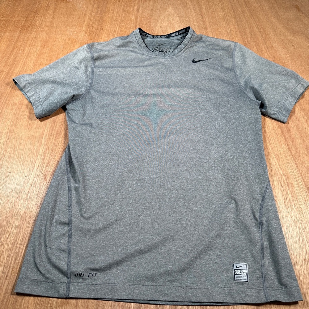 Nike Pro Combat Shirt Women Medium Gray Dri-FIT Short Sleeve Fitted Athletic Top